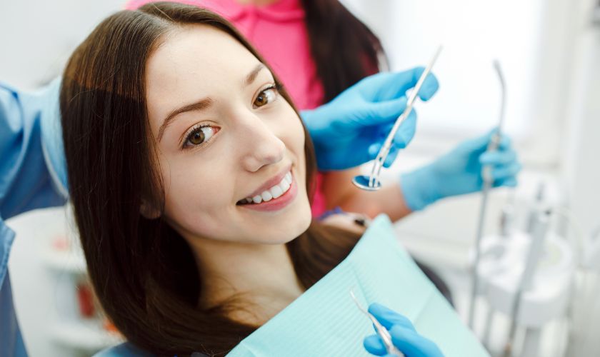 Featured image for “Festive Smiles: Transform Your Look with the Gift of Cosmetic Dentistry This Christmas!”