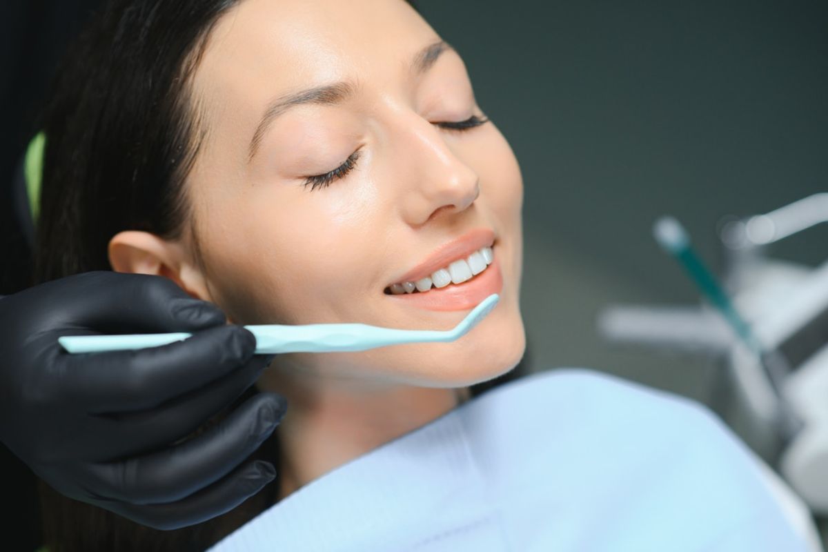 Featured image for “Top Signs It’s Time To Consider Cosmetic Dentistry”