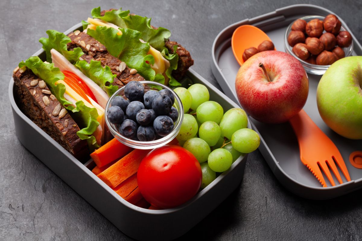 Featured image for “Smile-Friendly Snacks: What to Pack in a Lunchbox”